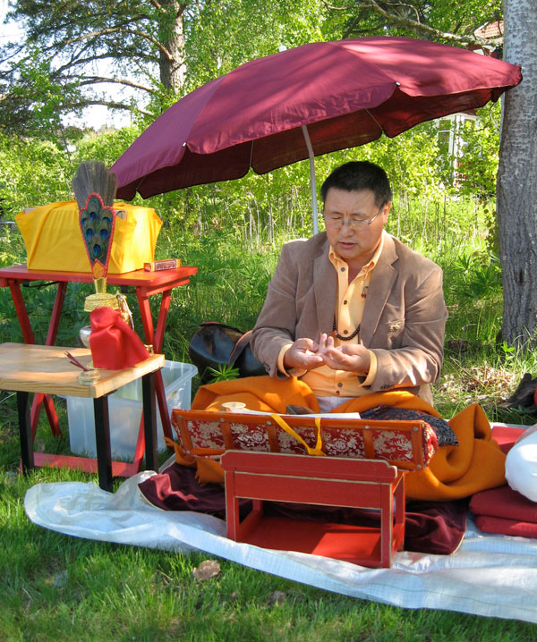 Inledande ceremoni med Lama Tsultrim